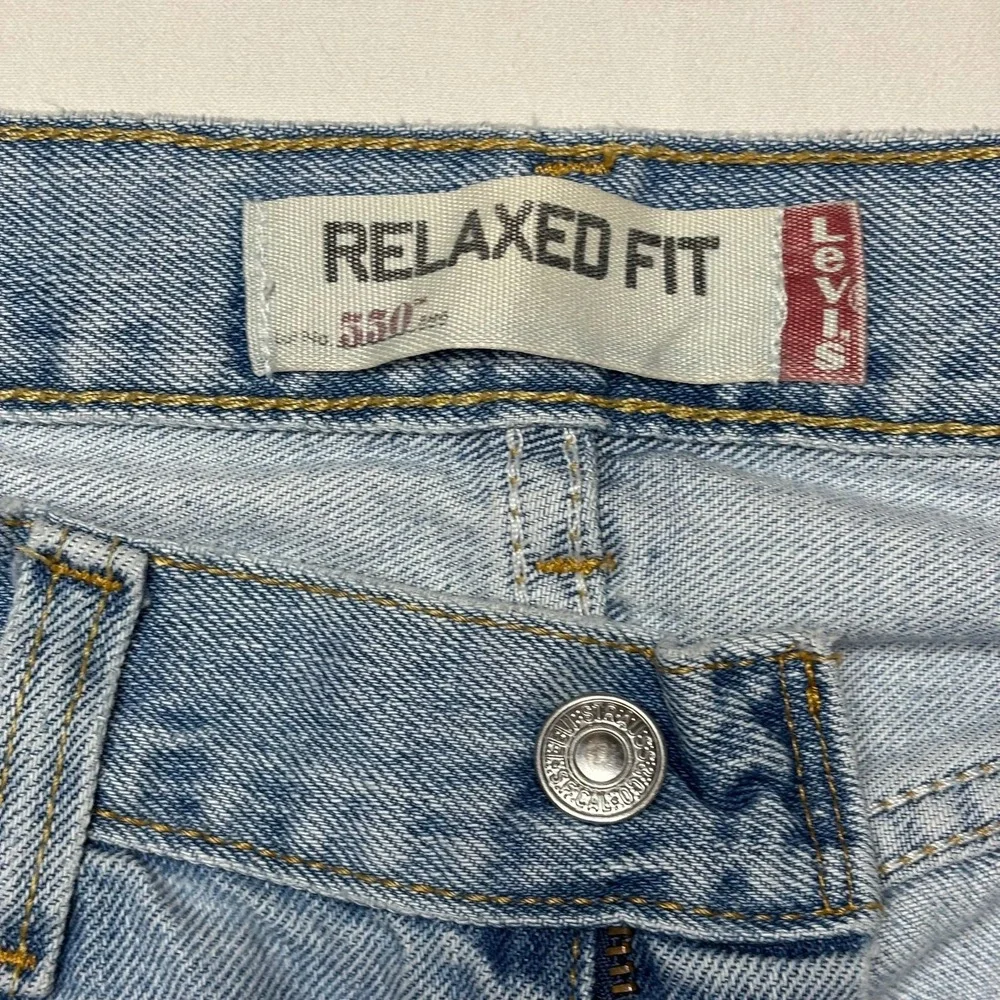 VTG Levi's 550 Jeans Mens 34x32 Fits 33x31 Light Blue Relaxed Fit Denim Fade